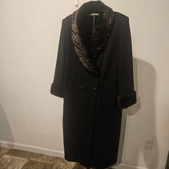 Women's JO-D Vintage Black Wool Coat with Brown & BlackFaux Fur Collar & Cuff 16 - Picture 5 of 12